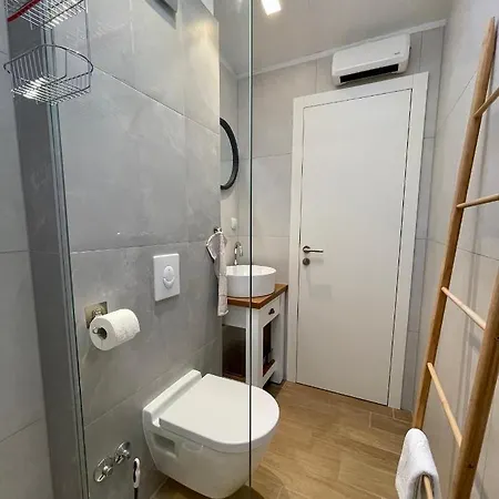 Sea La Vie Apartment *