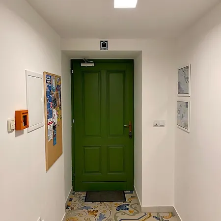 Sea La Vie Apartment *