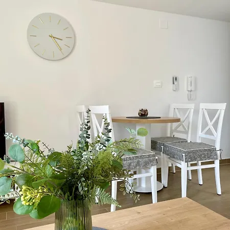 Sea La Vie Apartment *
